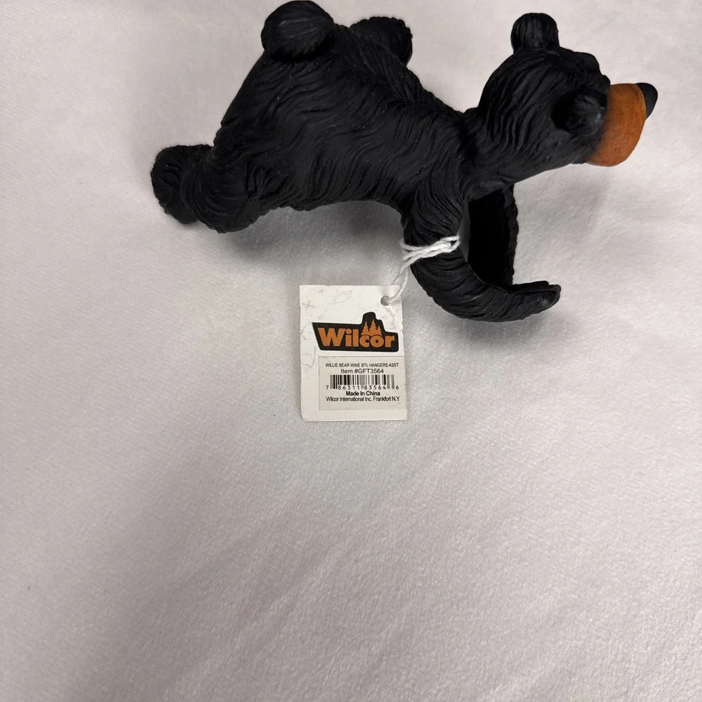 Wilcor Willie Bear Wine Bottle Hanger Figurine Black Resin Cabin Decor GFT3564